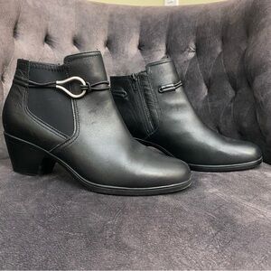 Clarks Women's Emily 2 Kaylie size 9 1/2